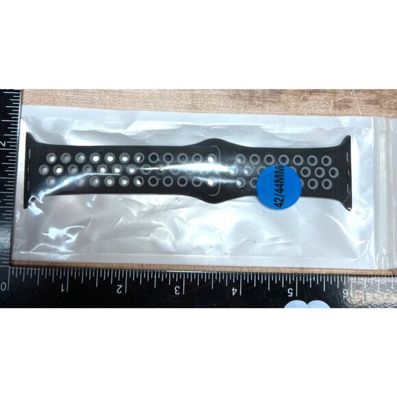 Apple Band Silicone Sport - Black-Gray 42/44MM - Picture 3 of 3